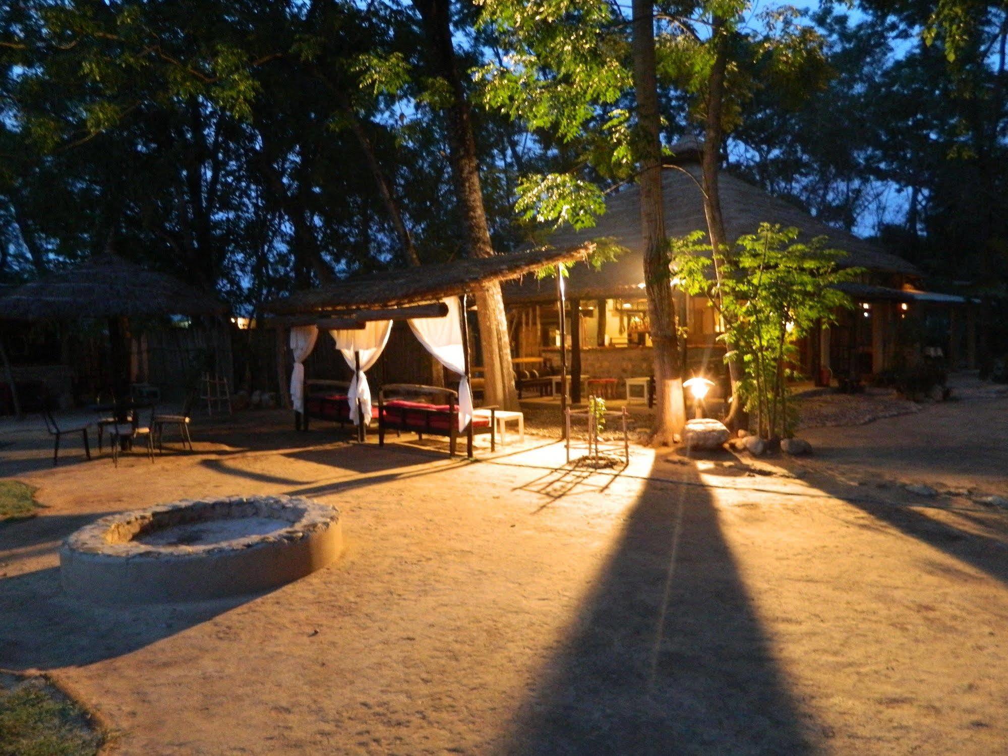 มาชาย คันทรี วิลล่า Kumarwarti ภายนอก รูปภาพ